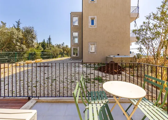 Luvra 1 Dhermi Spacious Balcony Hideaway By Pikhost 公寓 *